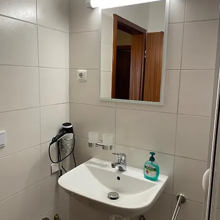 Modernisierte - Spitze, Gegenüber Mutter-kind-klinik
